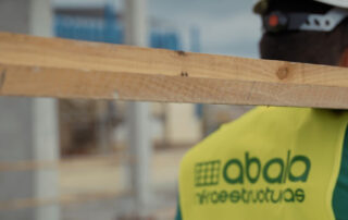 Carlet avanza en la reconstrucción de su complejo deportivo tras los daños ocasionados por la DANA