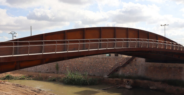 Abala finaliza las obras del puente de El Raal, en Murcia
