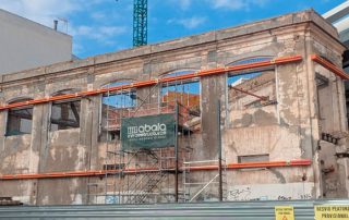 Las obras de rehabilitación del edificio de la Fábrica de Hielo de Torrevieja avanzan a buen ritmo